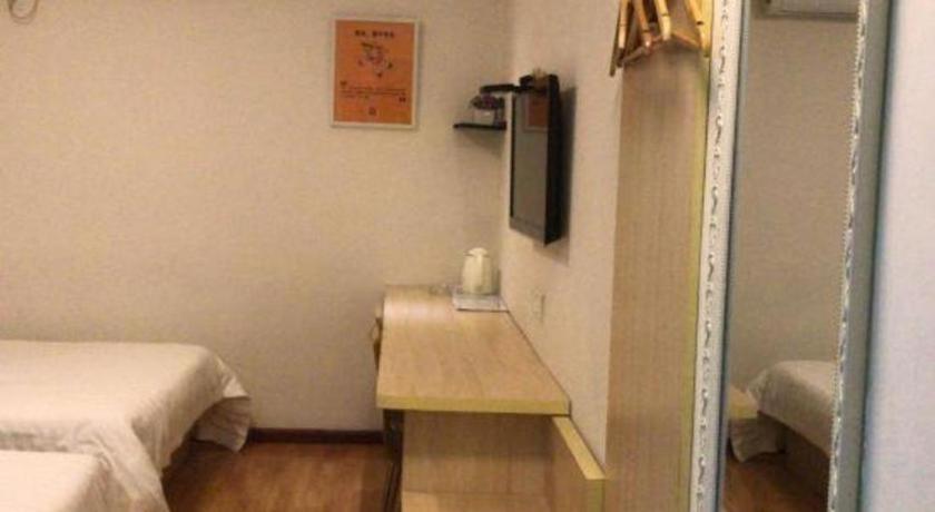 7 Days Inn Luzhou Commercial Pedestrian Street Center Bagian luar foto
